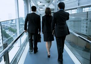 おしゃれが楽しい秋のニットコーデ